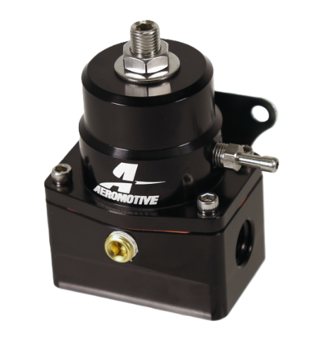 Bilde av Aeromotive A1000 EFI drivstofftrykksregulator 2x AN6 ORB / 1x AN6 ORB svart